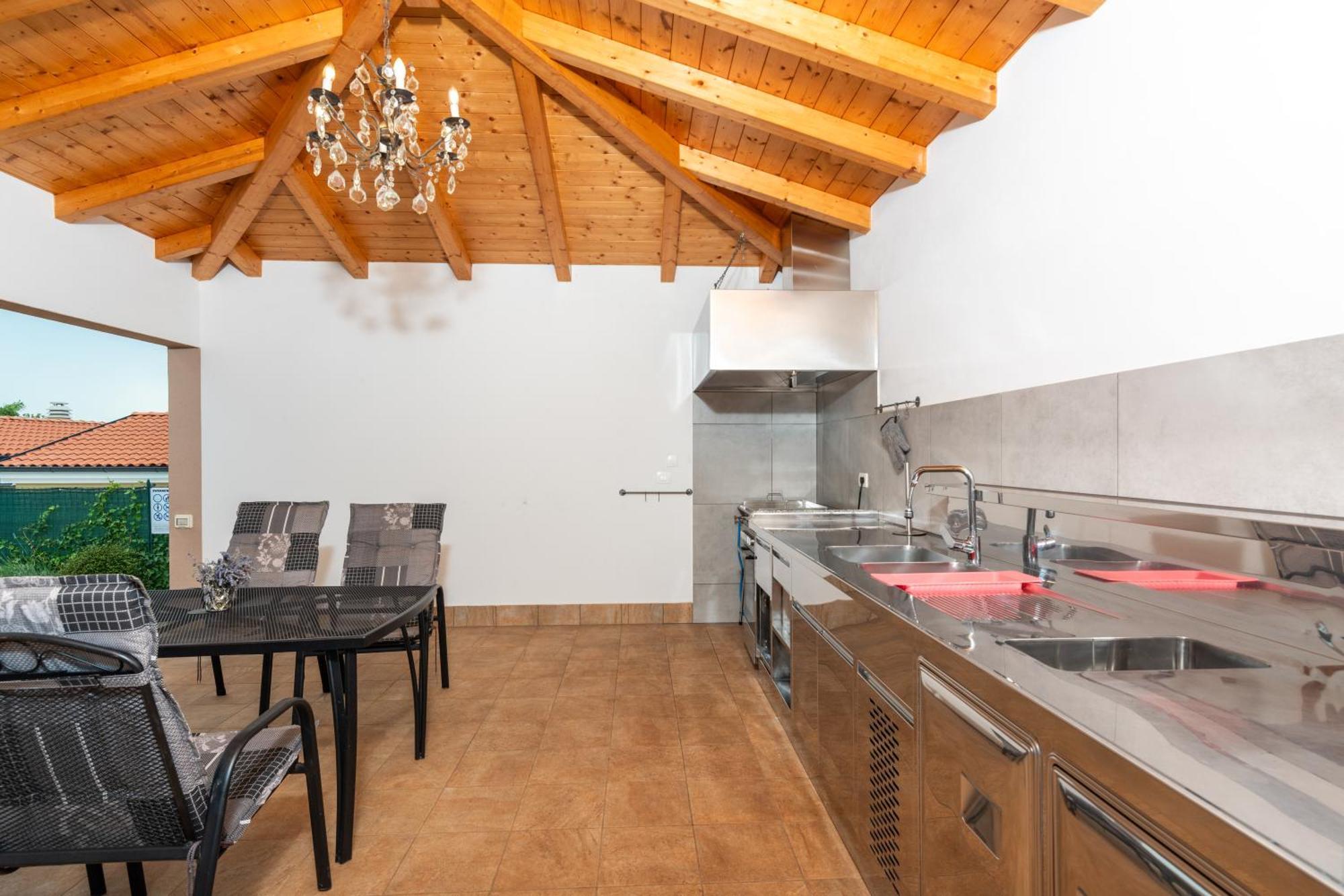 Villa Buroli With Pool, Sauna And Jacuzzi Bagian luar foto